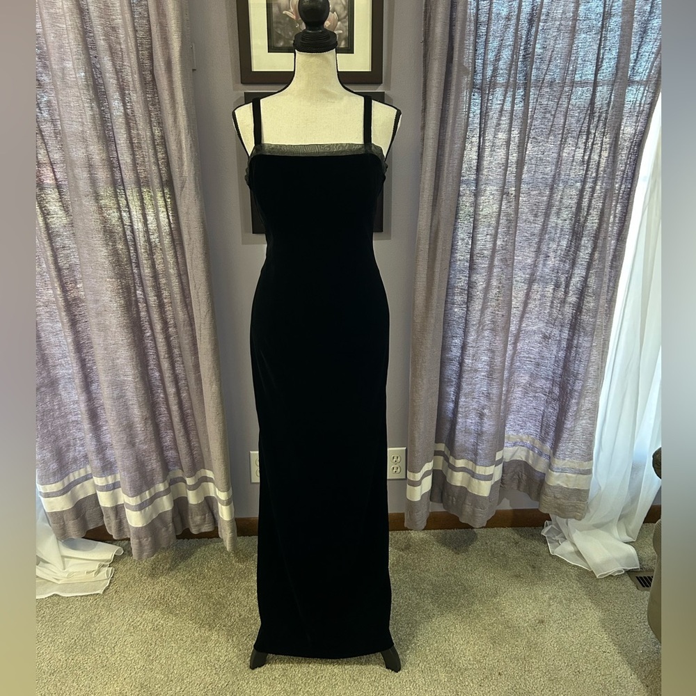 Vintage Black Velvet Fitted Gown
